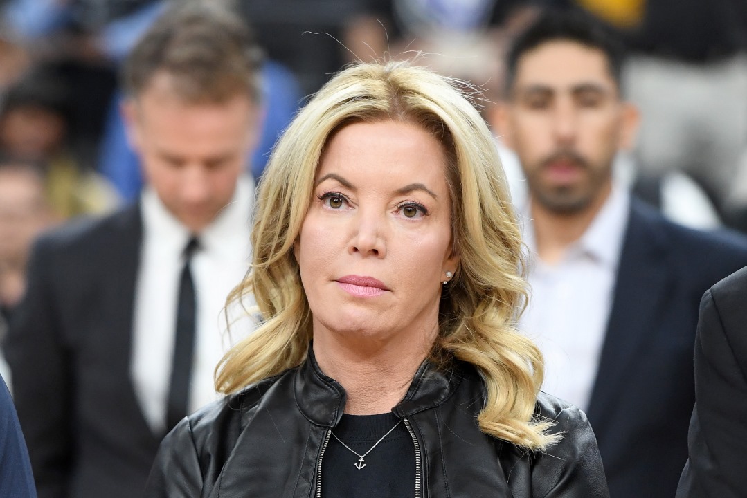 Jeanie Buss: "Me estoy empezando a impacientar"
