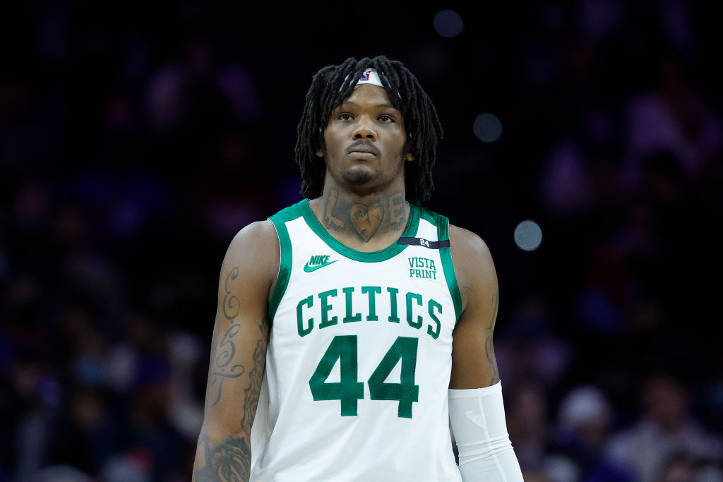 Robert Williams se resiente de su rodilla y es duda para el Game 5