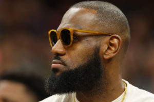 LeBron James quiere ser propietario de un equipo en Las Vegas