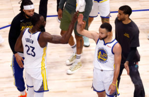 Draymond Green sale en defensa de Curry: "Toda la NBA juega a su 'marca de baloncesto'"