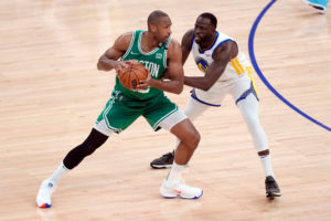 Los Celtics admiten que necesitan arreglar los terceros cuartos