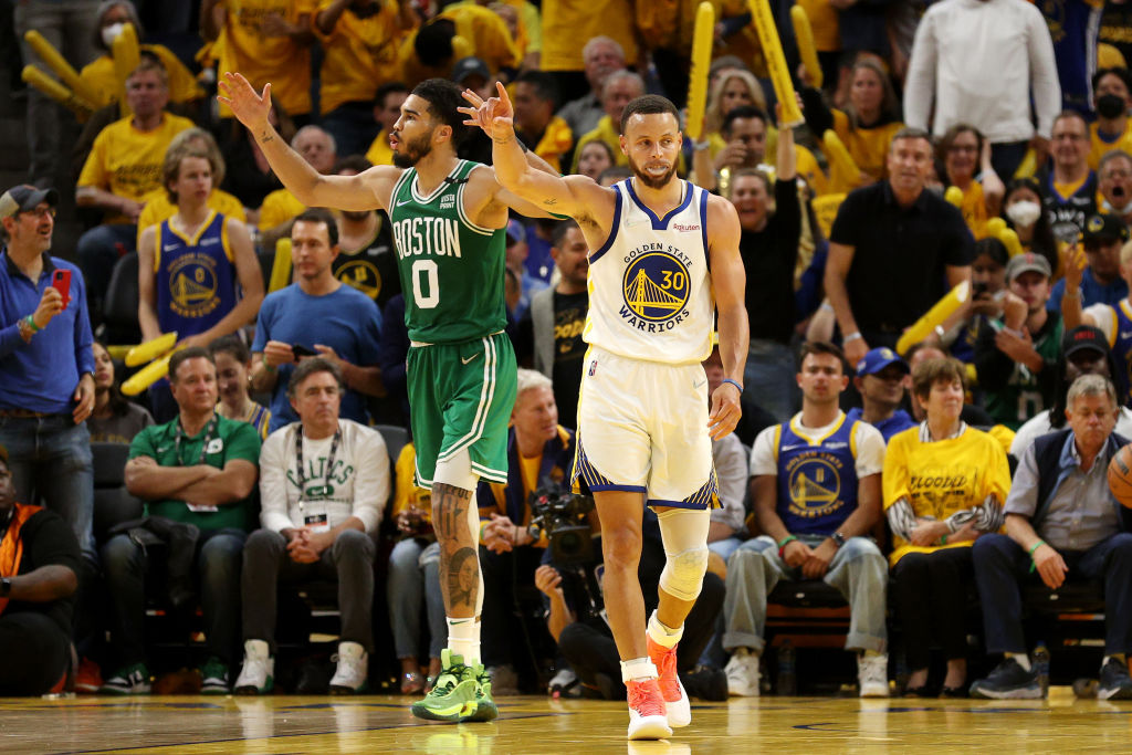 Golden State responde con contundencia para igualar las Finales