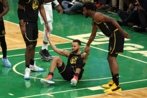 La lesión de tobillo de Stephen Curry no necesitará pruebas médicas