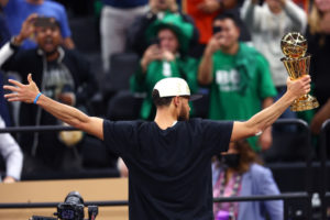Stephen Curry se lleva su primer MVP de las Finales