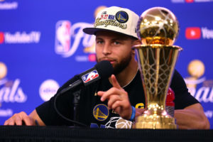 Stephen Curry sobre su MVP de las Finales: "¡Olvidaos de eso!"