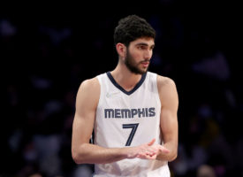 Santi Aldama se exhibe con Memphis en la Summer League