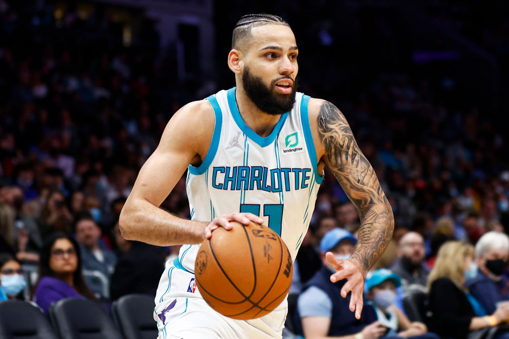 Charlotte retiene a Cody Martin con un contrato por cuatro temporadas