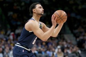Minnesota sigue activo e incorpora ahora a Bryn Forbes