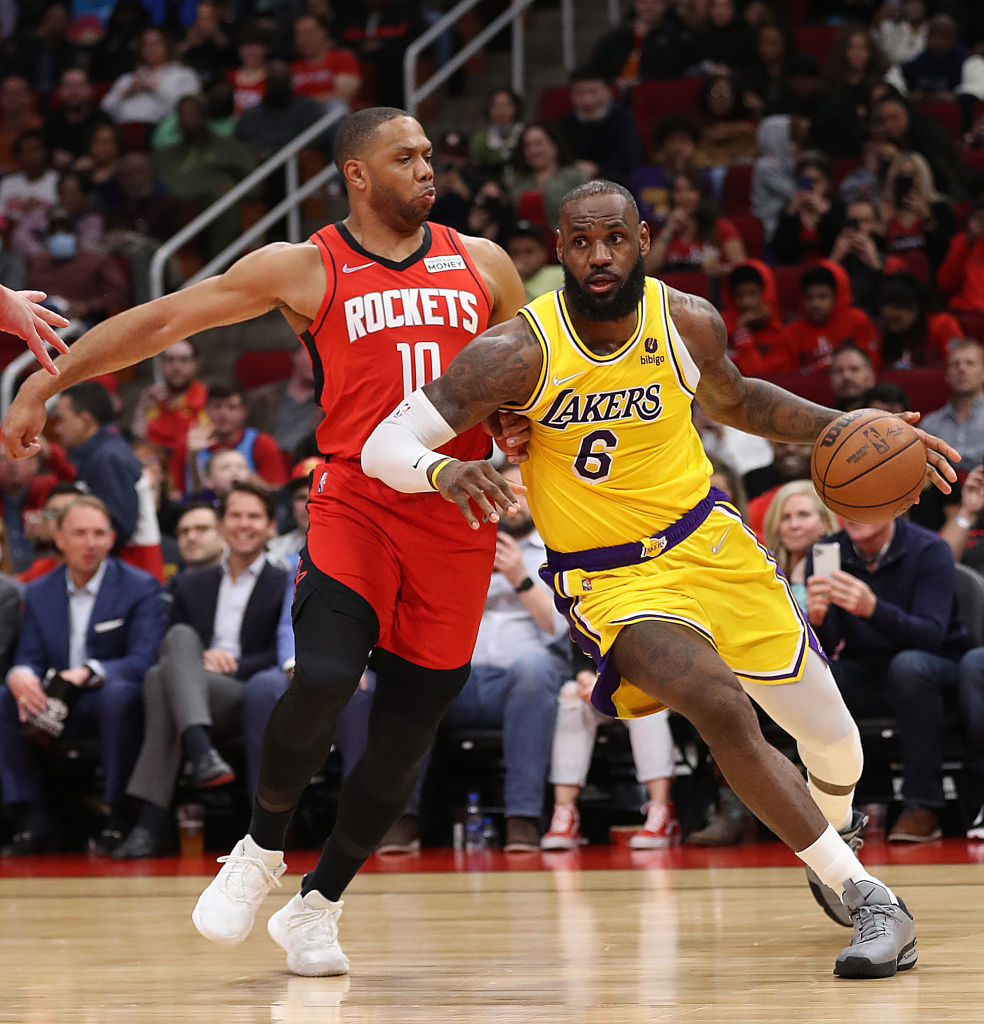 Los Lakers muestran interés en Eric Gordon y Buddy Hield