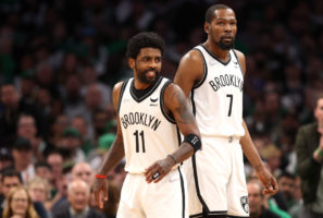 Aún no hay negociaciones serias por Kyrie Irving y Kevin Durant