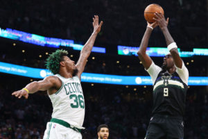 Los Bucks arrancan la agencia libre con varios movimientos