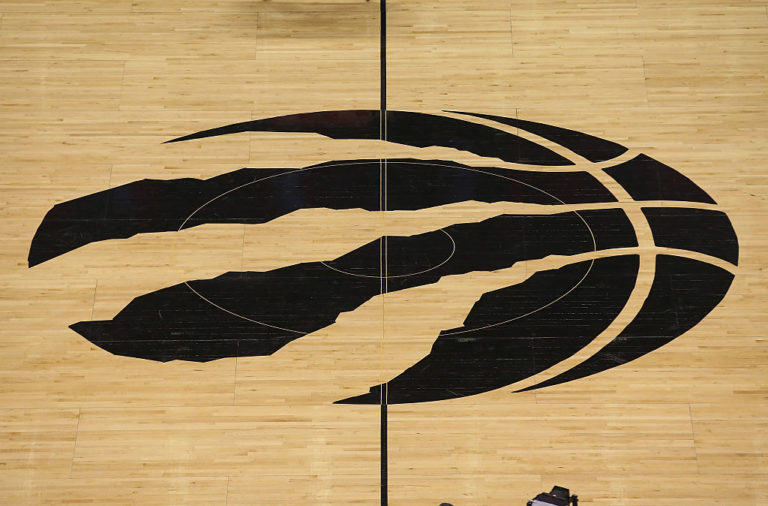 Justin Champagnie firma por dos años con los Toronto Raptors