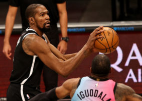 Andre Iguodala, sobre Durant: "Creo que debería quedarse en Brooklyn"