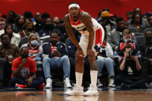 Bradley Beal, tras renovar: "La gente me mira como si estuviera loco"