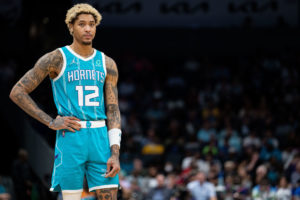 Charlotte explora los escenarios de traspaso con Kelly Oubre Jr.