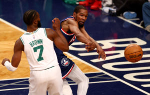 Boston y Brooklyn se encuentran "muy lejos" de un posible acuerdo por Kevin Durant