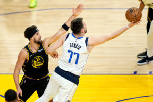 Luka Doncic añade nuevos recursos a su juego