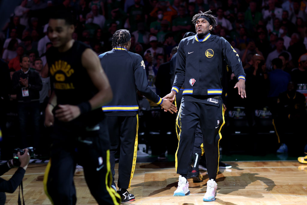 Kevon Looney partirá como titular de los Warriors en la 2022-23