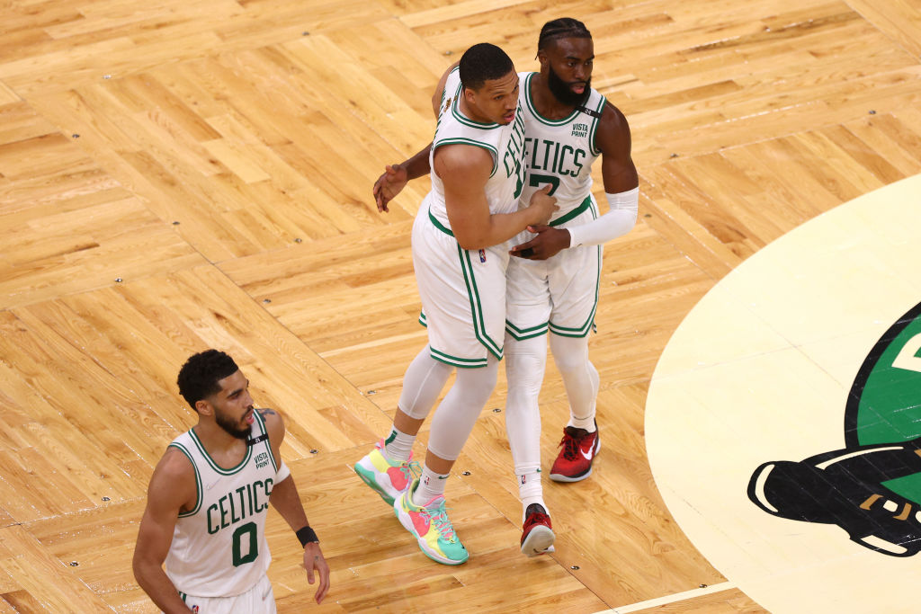 Grant Williams cree que los rumores de traspaso de Jaylen Brown "demuestran lo valioso que es"