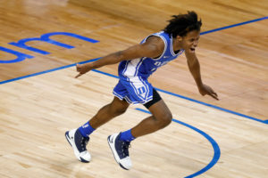 D.J. Steward firma un contrato dual con los Kings