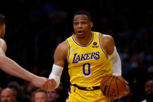 ¿Puede la llegada de Schröder convertir a Westbrook en suplente?