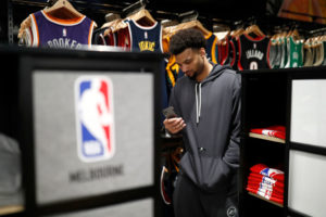 La NBA proyecta el límite salarial para el curso 2023-24 en 134 millones