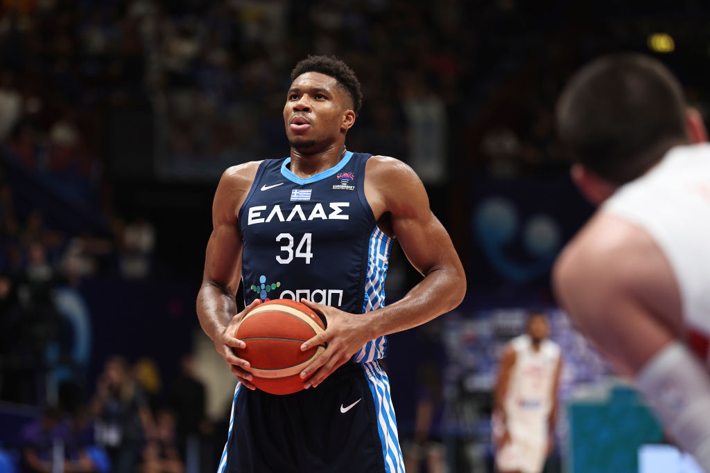 Giannis se pierde el último partido con Grecia por molestias en la rodilla