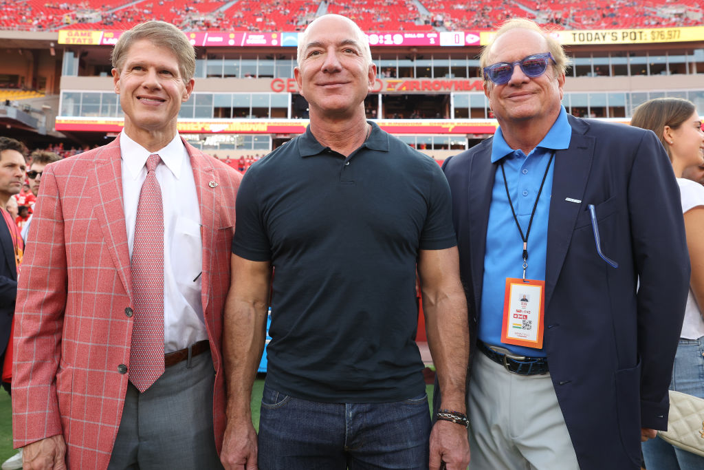 Jeff Bezos entre los posibles compradores de los Phoenix Suns