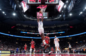 La mejor versión de Maxey despierta a los 76ers en Toronto