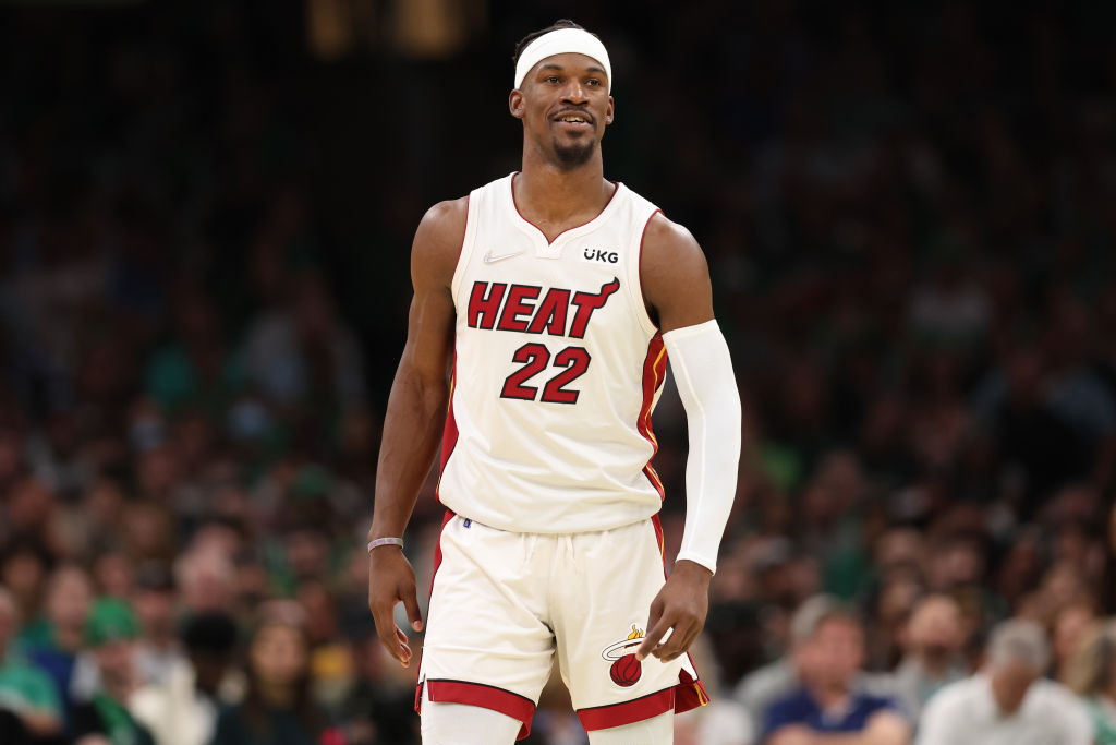 Miami sonríe por primera vez a costa de Toronto