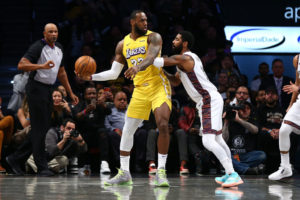 LeBron James y Adam Silver facilitan la vuelta de Kyrie Irving