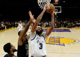 Un gran Anthony Davis tumba a los Nets