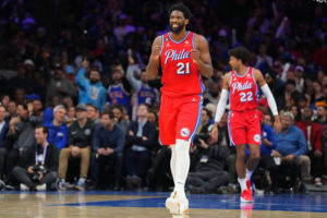 Joel Embiid regresa con 30 puntos y victoria ante Atlanta