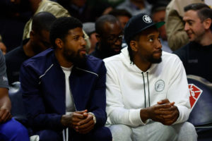 Kawhi Leonard y Paul George causan baja indefinida