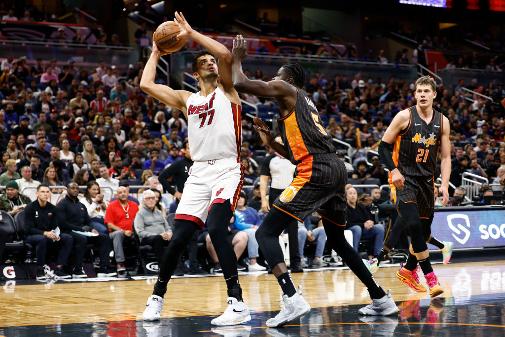 Miami pierde a Omer Yurtseven para tres meses