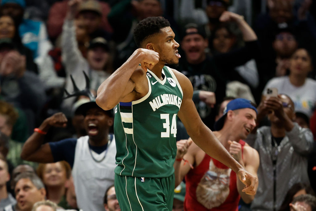 Antetokounmpo comanda la reacción de los Bucks ante Cleveland