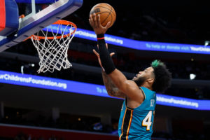 Detroit suma otro triunfo en casa tras remontar ante los Thunder