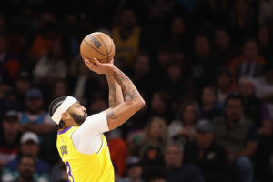Partido histórico de Anthony Davis... sin recompensa