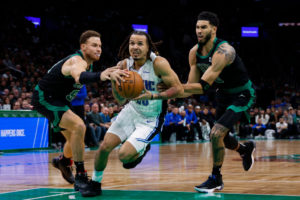 Los mejorados Magic sorprenden venciendo en Boston