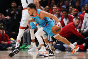 Devin Booker recae de su lesión