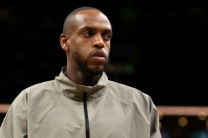 Khris Middleton sufre un esguince de tobillo