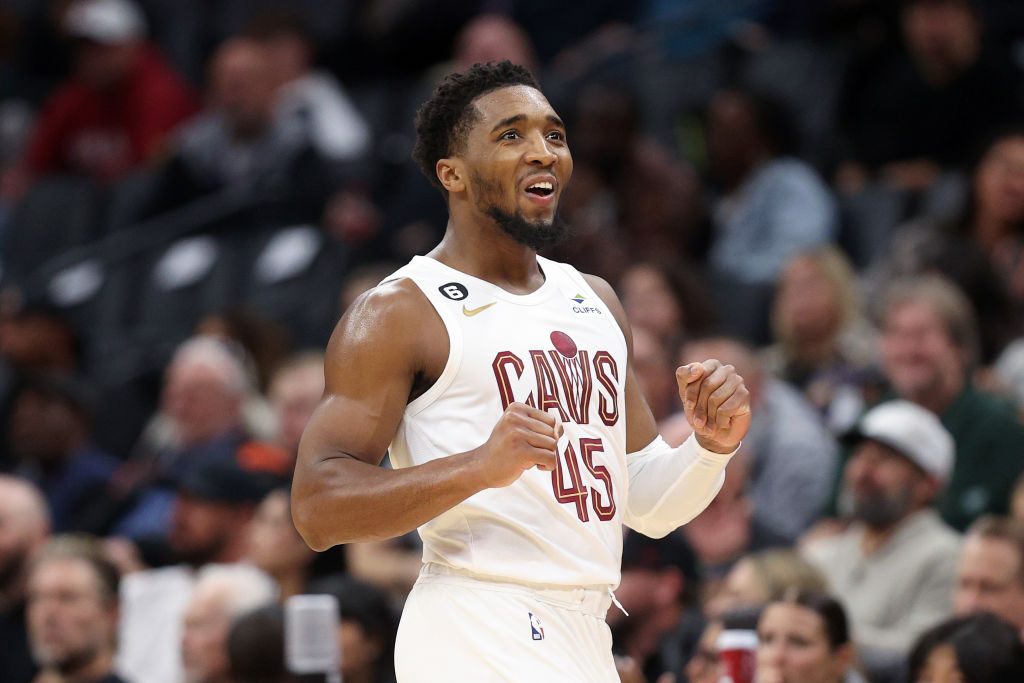 45 puntos de Antetokounmpo no valen para ganar en Cleveland