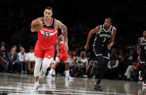 Varios equipos muestran interés en Kyle Kuzma