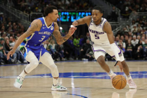 De'Aaron Fox lleva un mes jugando con molestias en su pie