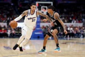 Lakers, Knicks y Kings pujarán por Kyle Kuzma