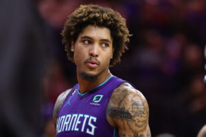 Charlotte respira tras ocho derrotas seguidas ganando en Sacramento
