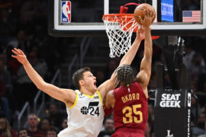 Cleveland pasa por encima de los Jazz