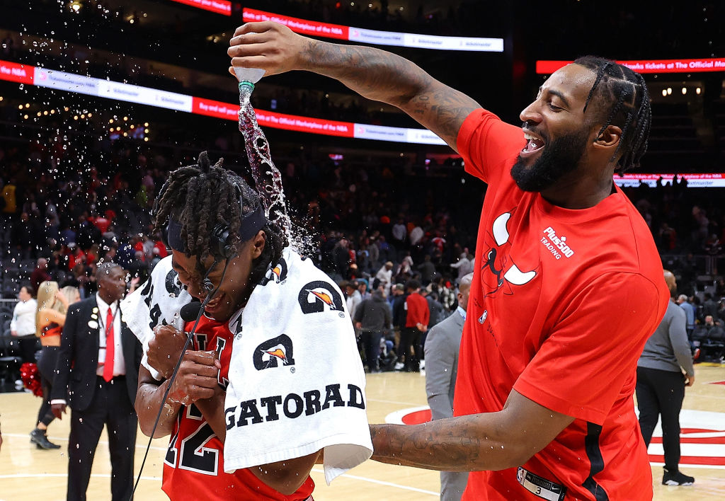Dosunmu da a los Bulls un triunfo balsámico sobre la bocina