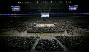 Récord de asistencia a un partido NBA: ¡68.323 espectadores!
