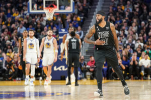 Brooklyn remonta ante unos Warriors que siguen sesteando